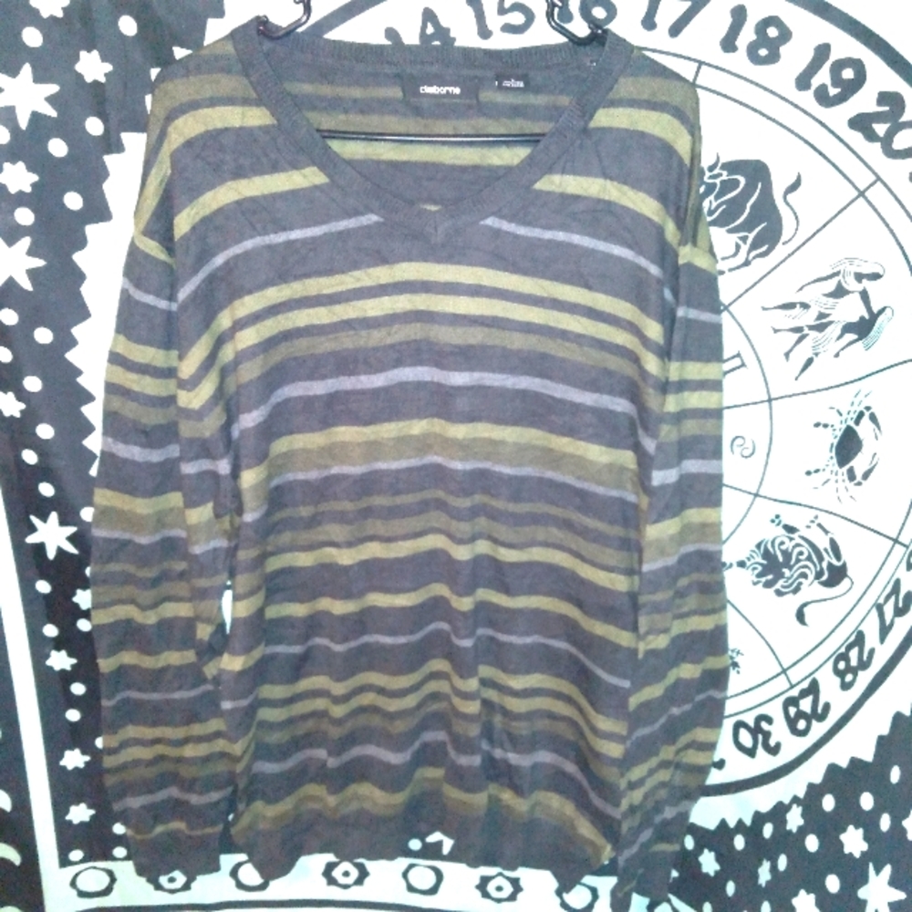 Claiborne large sweater